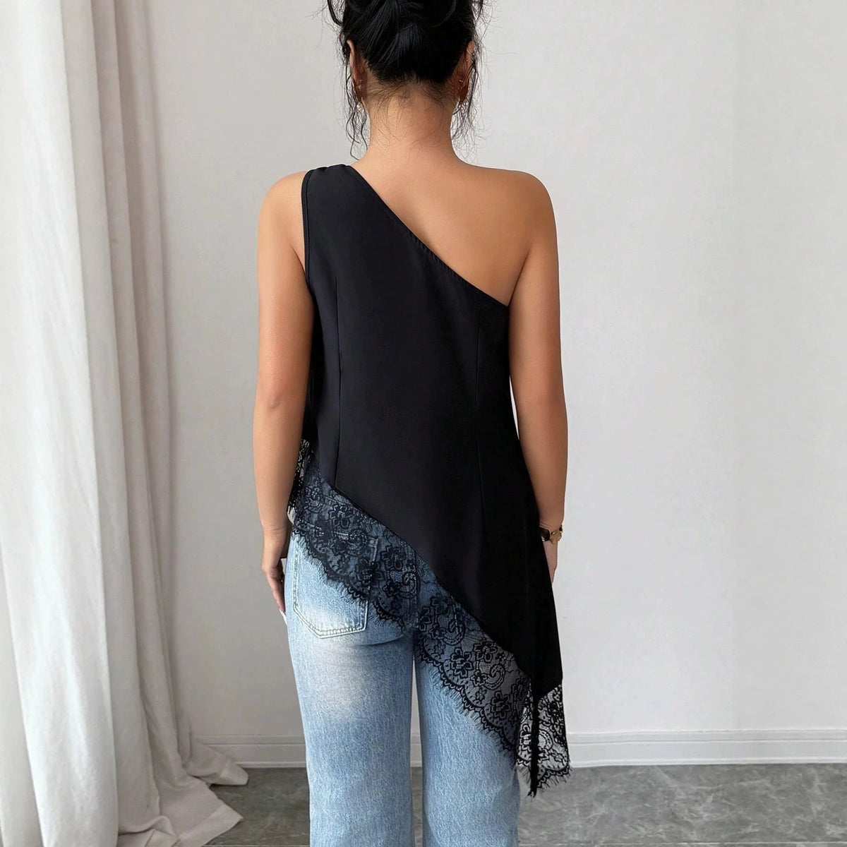 Slanted shoulder metal buckle lace patchwork irregular loose vest for women
